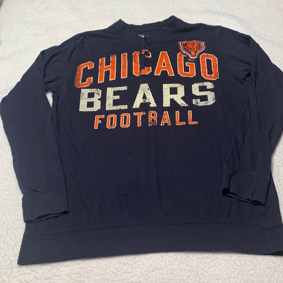 NFL Other - NFL Chicago Bears Men’s L/S Distressed Shirt, EUC, Size Medium